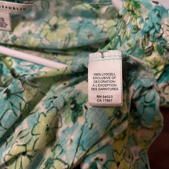 Banana Republic Green Blue Patterned Top Size Extra Small - Picture 4 of 9